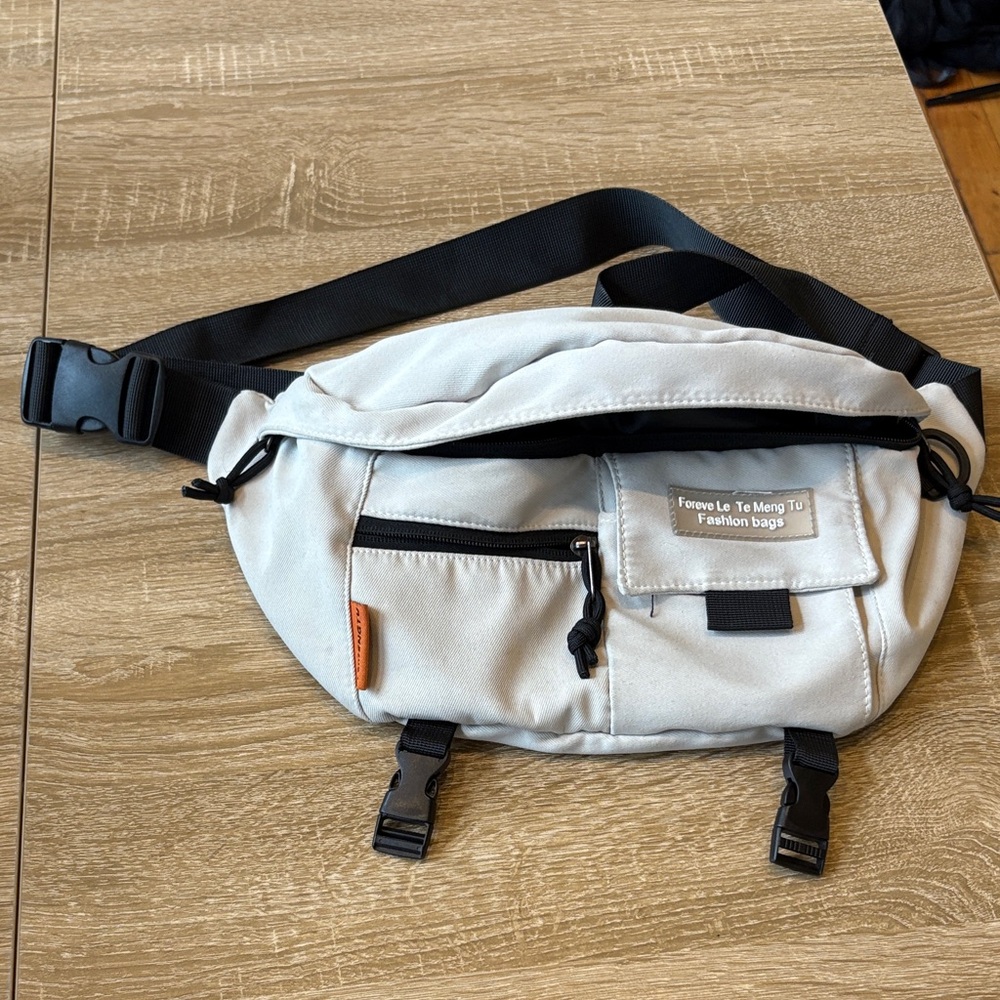 SHEIN Light Gray Belt Bag with Black Accents